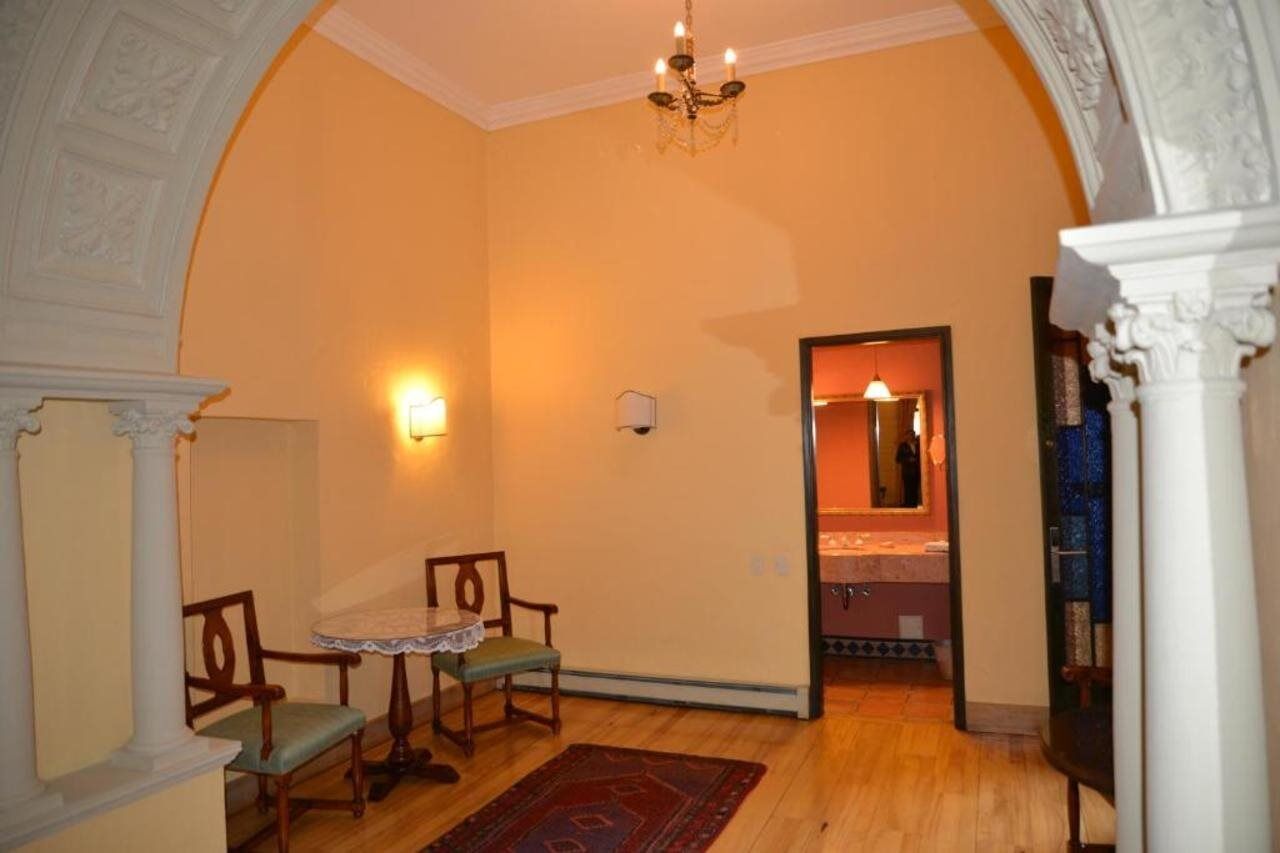 Hotel De La Opera